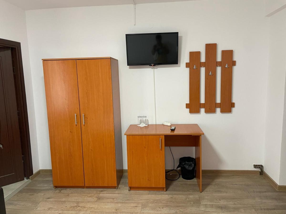 Hotel Tata Si Fii Bechet Extérieur photo